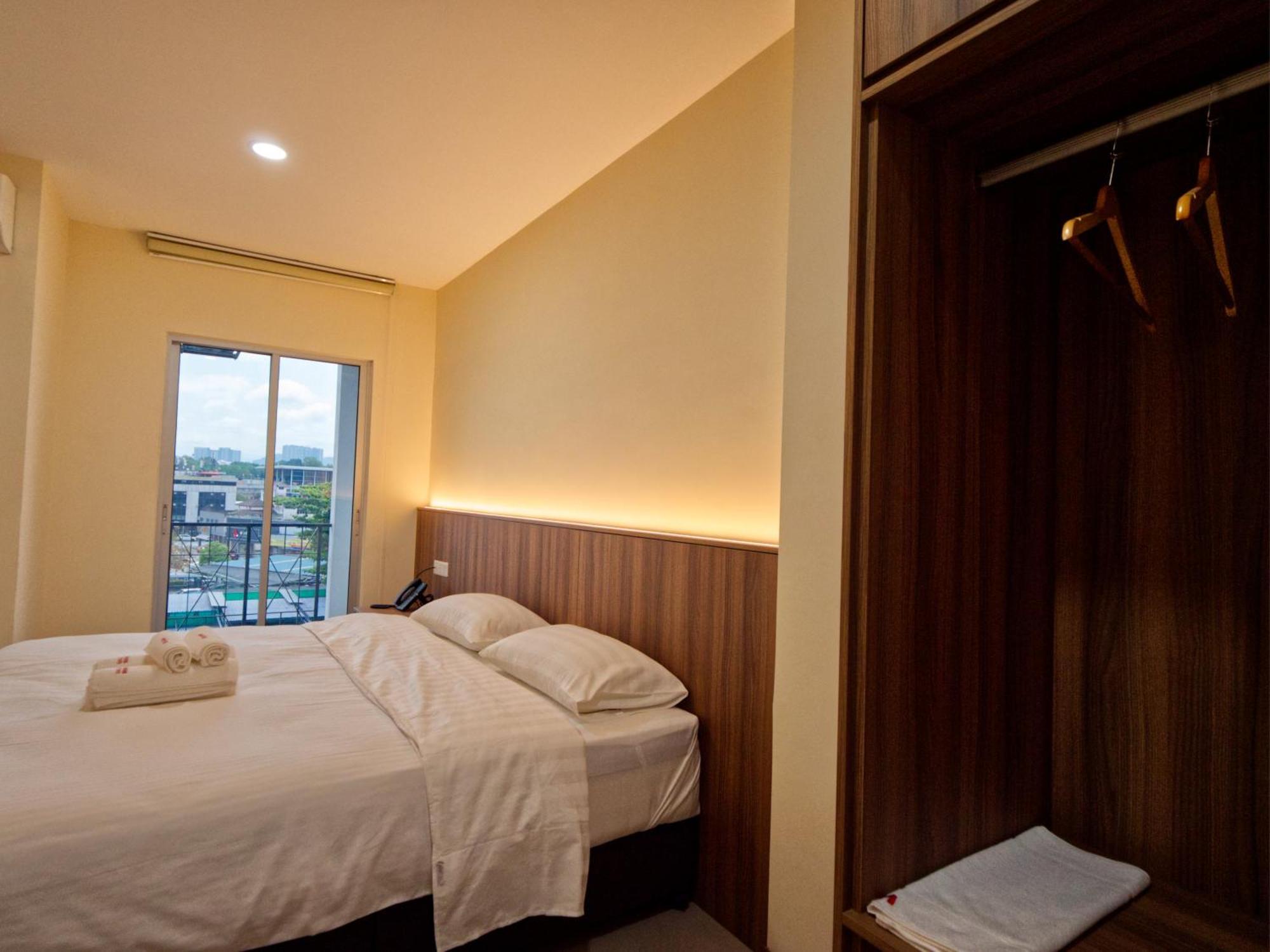 Weiss Hotels Kepong Baru Kampong Jawa Tengah Oda fotoğraf
