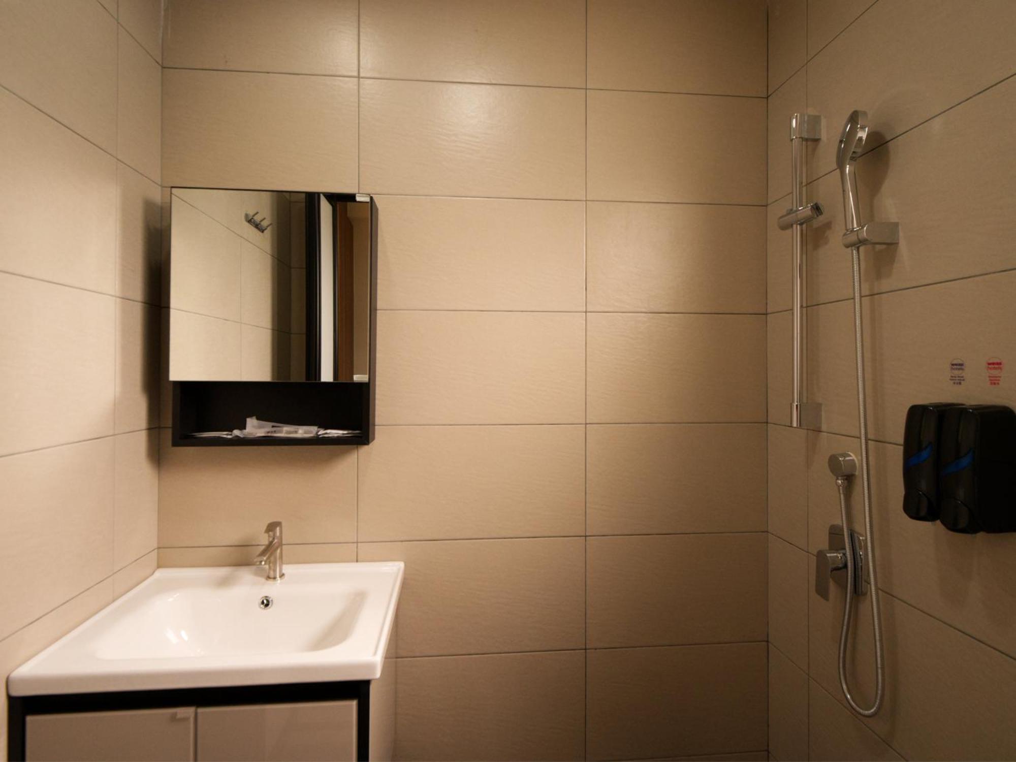Weiss Hotels Kepong Baru Kampong Jawa Tengah Oda fotoğraf